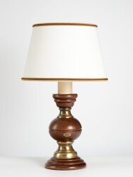 Фото Настольная лампа